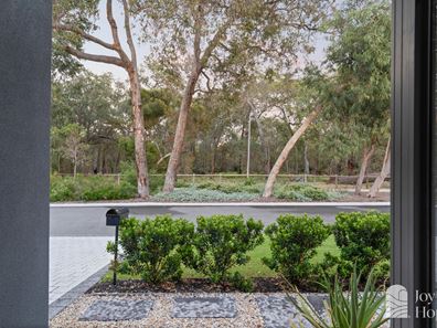 17 Larapinta  Parkway, Wanneroo WA 6065