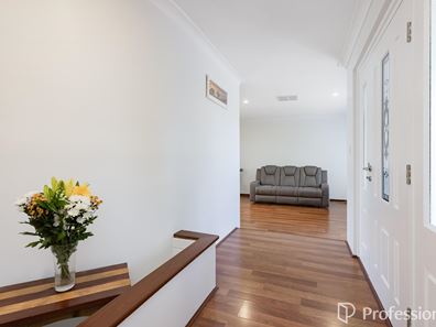 7 Chaparral Crescent, Willetton WA 6155