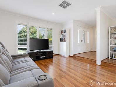 7 Chaparral Crescent, Willetton WA 6155
