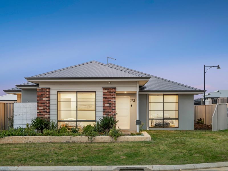 23 Fragrant Street, Hammond Park WA 6164