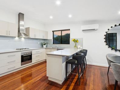 110 Lynn Street, Trigg WA 6029