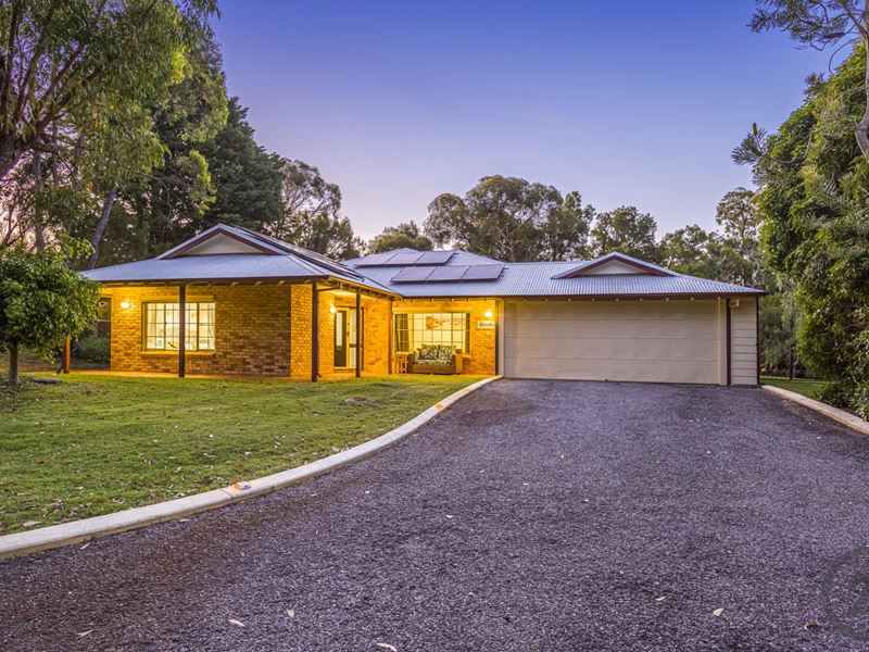 4 Maroona Place, Greenfields WA 6210