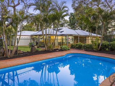 4 Maroona Place, Greenfields WA 6210