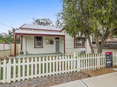 44 Lefroy Street, Moora WA 6510