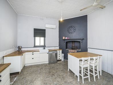 44 Lefroy Street, Moora WA 6510