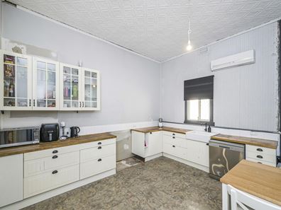 44 Lefroy Street, Moora WA 6510