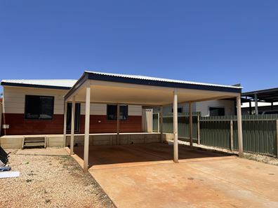 4 Burt Close, Onslow WA 6710