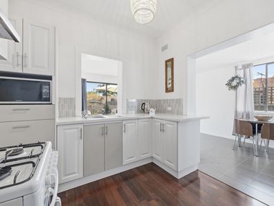 16 Amaroo Court, Armadale WA 6112