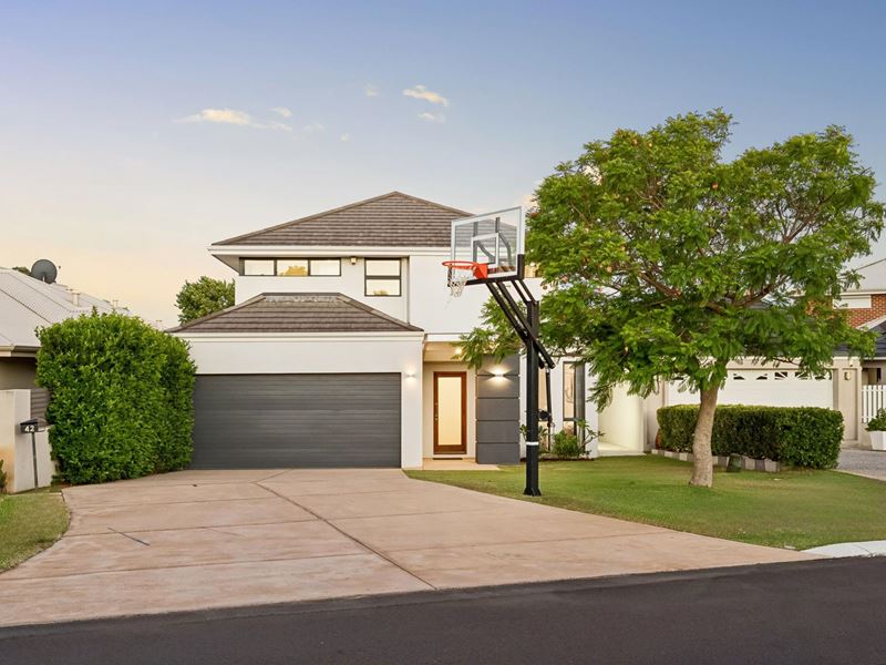 42 Crawshaw Crescent, Manning WA 6152