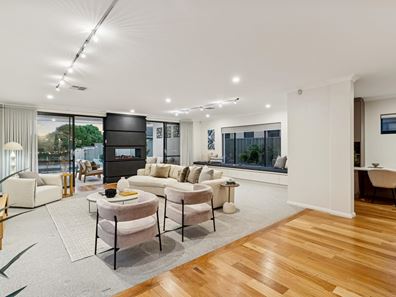 42 Crawshaw Crescent, Manning WA 6152