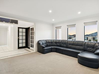 17 Parkstone Retreat, Currambine WA 6028