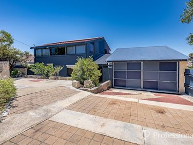 16 Whitfield Drive, Two Rocks WA 6037