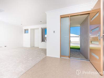 8 Pontoon Way, Alkimos WA 6038