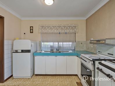 6 Chalfont Way, Swan View WA 6056