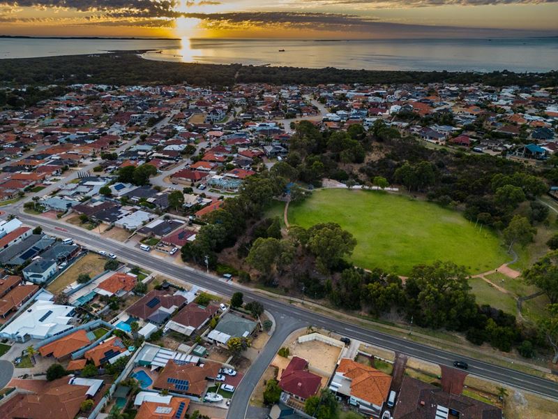 1A Gumina Place, Lake Coogee
