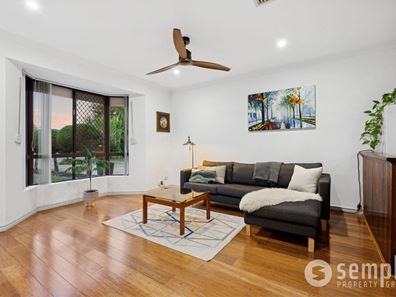 10 Wattle Court, Bibra Lake WA 6163