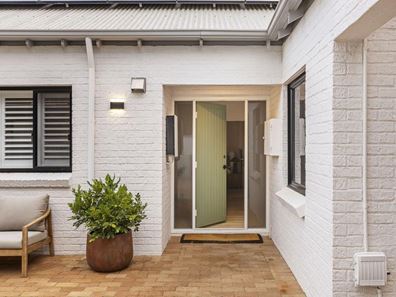 13 Lovegrove Close, Mount Claremont WA 6010
