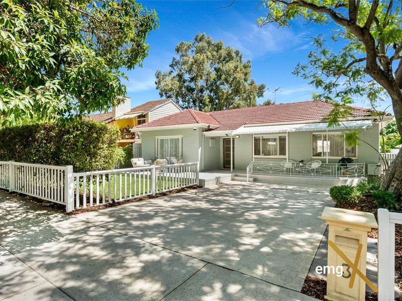 3 BROMLEY ROAD, Hilton WA 6163