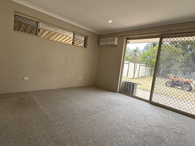 66 Crandon Street, Gosnells WA 6110