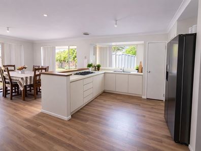 2 Etherington Avenue, Spearwood WA 6163