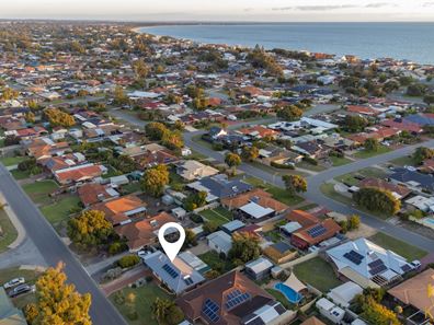 36 Chalmers Ave, Waikiki WA 6169