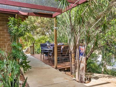 655 Katharine Street, Bellevue WA 6056