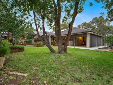 8 Meldrum Loop, Bedfordale WA 6112