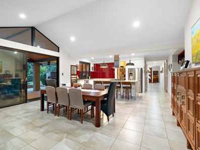 8 Meldrum Loop, Bedfordale WA 6112