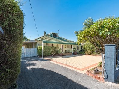 247 Third Street, Wonthella WA 6530
