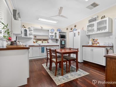 247 Third Street, Wonthella WA 6530
