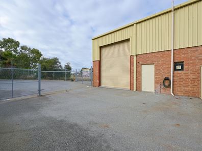 9/15 Port Kembla Drive, Bibra Lake WA 6163