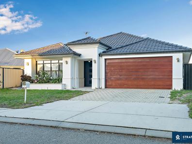 9 Marriott Crescent, Wattle Grove WA 6107