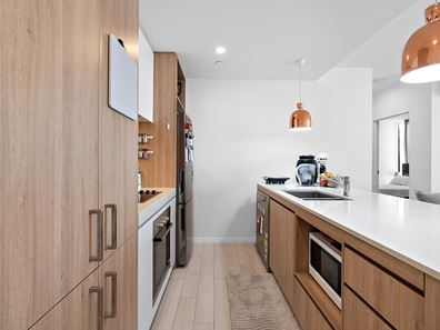 304/6 Baumea Way, Innaloo WA 6018