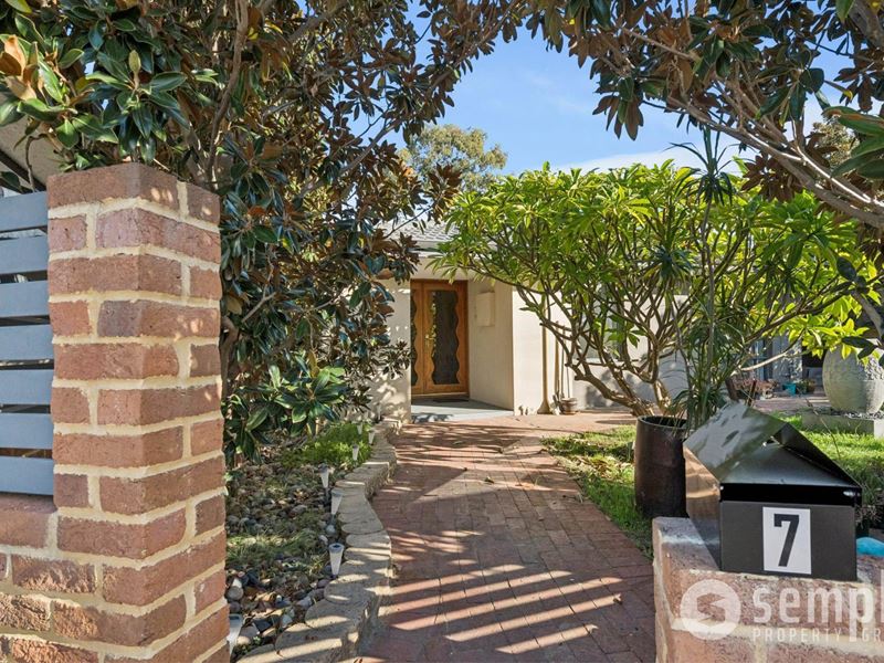 7 Rostellan Place, Willetton WA 6155