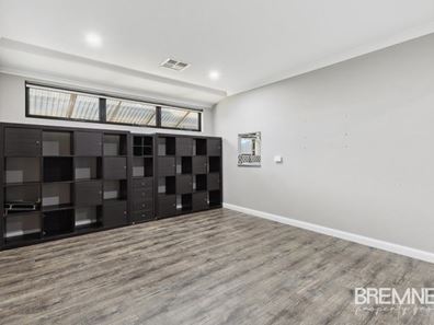 8 Lyrebird Street, Wellard WA 6170
