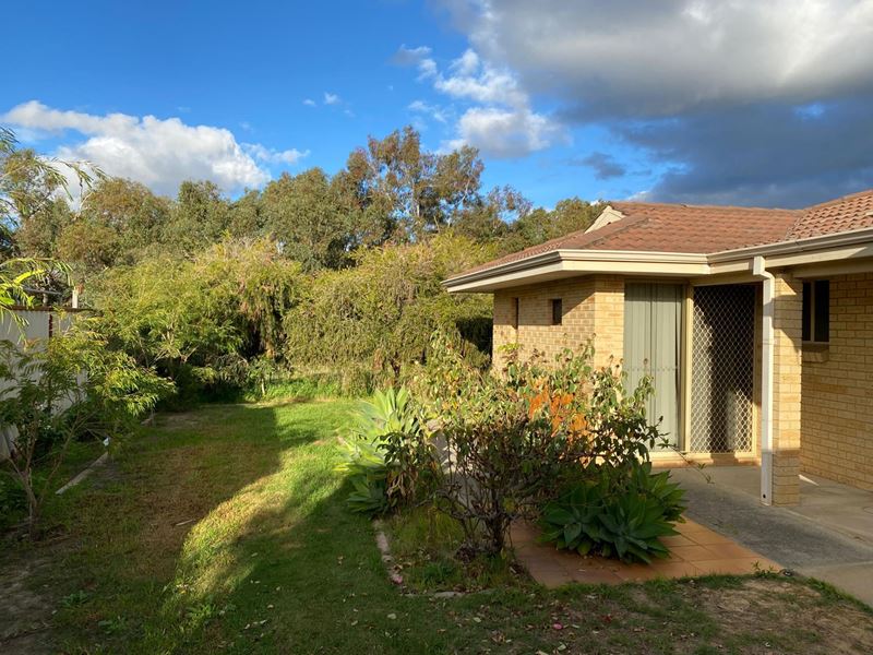 12 Isaacs Street, Busselton WA 6280