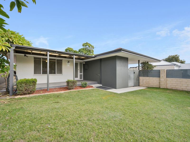 5A Lennox Road, Thornlie WA 6108