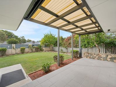 5A Lennox Road, Thornlie WA 6108