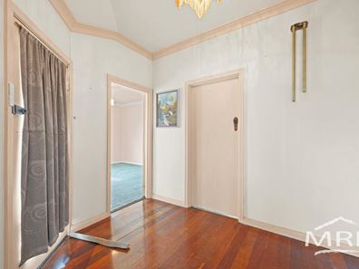 11 Leslie Street, Yakamia WA 6330