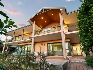51 Lenori Road, Gooseberry Hill WA 6076