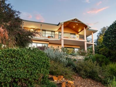 51 Lenori Road, Gooseberry Hill WA 6076