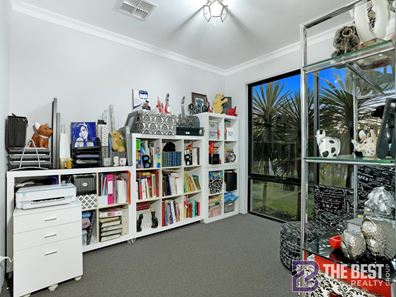 7 Eltham Crescent, Piara Waters WA 6112