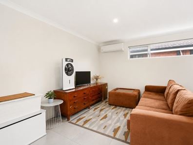 28 Camberley Street, Thornlie WA 6108