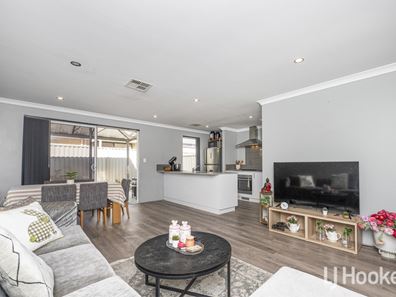 35 Fringed Way, Piara Waters WA 6112