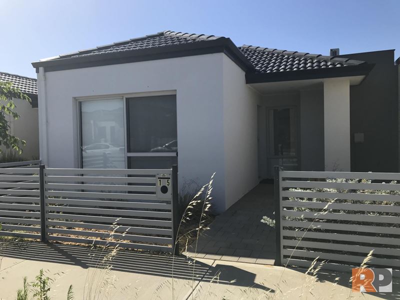 15 Saunton Way, Ridgewood