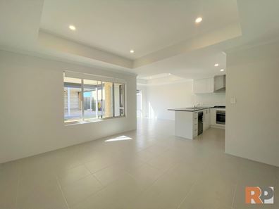 15 Saunton Way, Ridgewood WA 6030