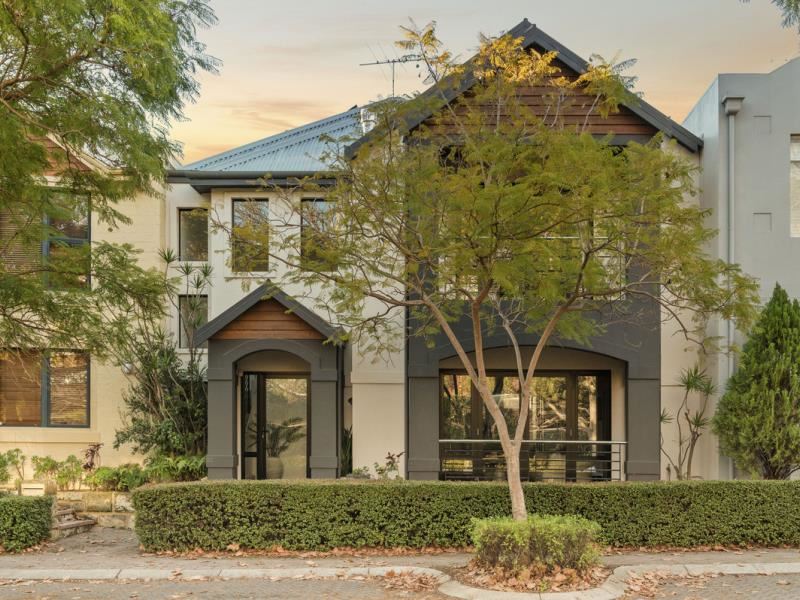 22 Juniper Bank Way, Subiaco