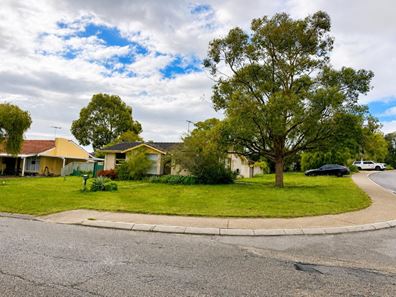 22 Packham  Road, Hamilton Hill WA 6163