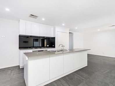 14 Clipstone Parkway, Butler WA 6036
