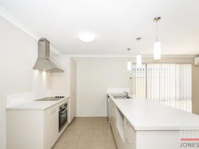 98 Blackwood Meander, Yanchep WA 6035